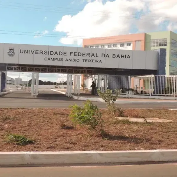 Vitória da Conquista: Estudantes passam mal após almoçarem em restaurante da UFBA