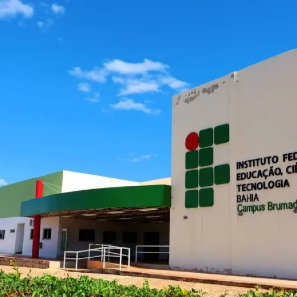Estudantes livramentenses do IF-BA, em Brumado, fazem apelo à prefeitura por transporte escolar 