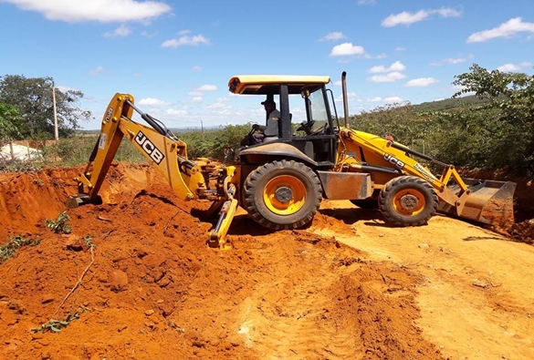 Livramento: Prefeitura continua com a recuperação das estradas vicinais