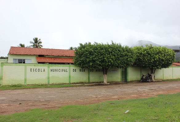 Comunidade da Rua do Areião se mobiliza contra fechamento da única escola da localidade