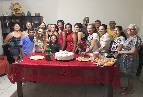 Ouvintes da Rádio 88 FM: Gêmeas Eliane e Eliene comemoram mais um ano de vida! 