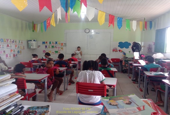 Comunidade da Rua do Areião se mobiliza contra fechamento da única escola da localidade