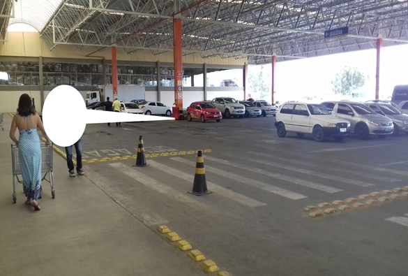 Rio de Contas: Veículo da Atenção Básica é flagrado sendo usado para parente de funcionário realizar compras