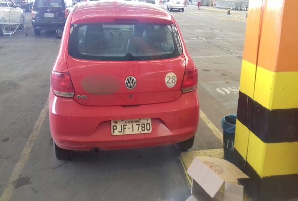 Rio de Contas: Veículo da Atenção Básica é flagrado sendo usado para parente de funcionário realizar compras