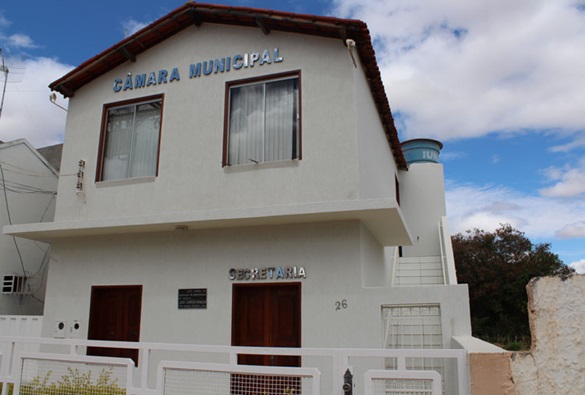 Tribunal de Contas do Município mantém multa de R$ 3 mil a presidente da Câmara de Dom Basílio 