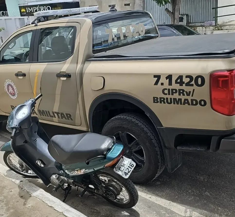 Polícia recupera motocicleta roubada em Aracatu