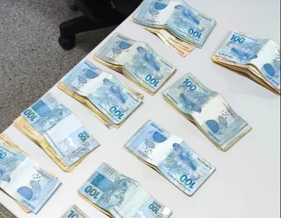 Polícia Militar prende suspeito de furtar mais de R$ 14 mil de cofre de empresa em Maetinga