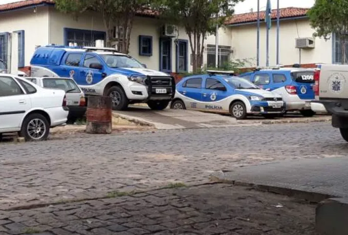 Jovem é preso em Brumado após agredir mãe adotiva