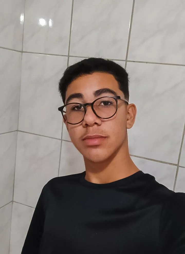 Livramentense aprovado em programa nacional de matemática busca apoio para participar de encontros acadêmicos