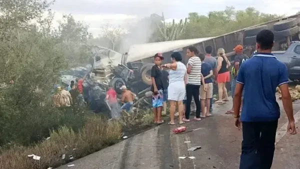 Tragédia na BR-116: saiba quem são os sobreviventes e como eles estão; 16 morreram na colisão