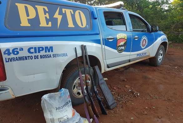 Polícia Militar apreende armas e 30 kg de explosivo em garimpo clandestino na zona rural de Livramento 