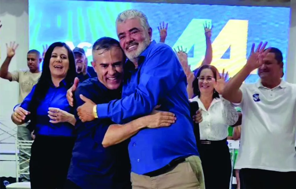 Ex-prefeito Dr. Paulo desiste de pré-candidatura e Tebé assume