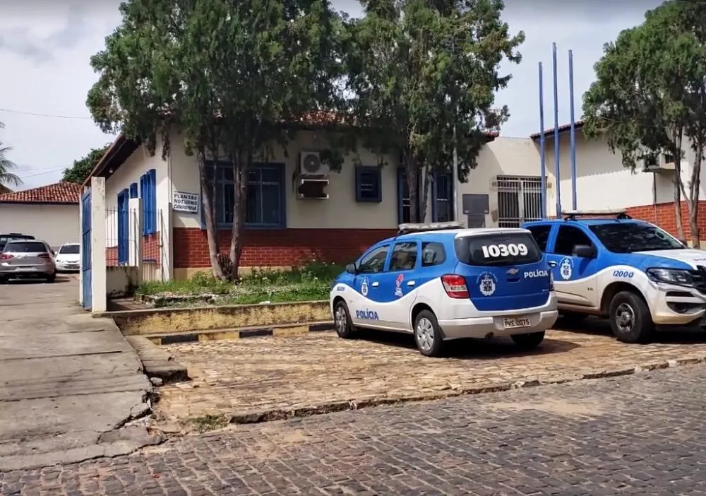 Homem é preso por porte ilegal de arma e ameaça em Brumado