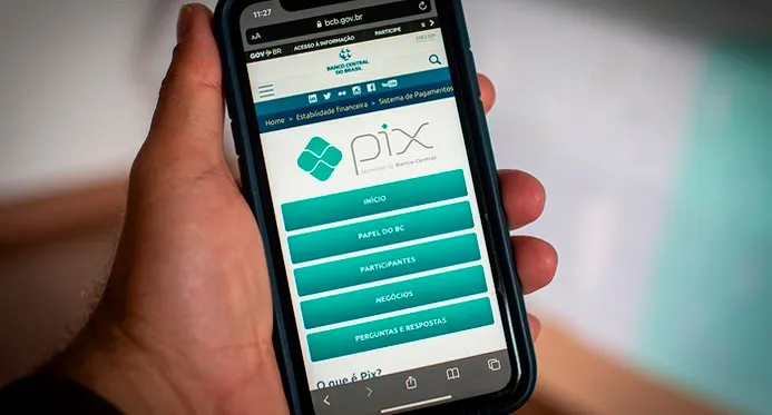 Pix atinge recorde histórico de R$ 130 bilhões em transações diárias