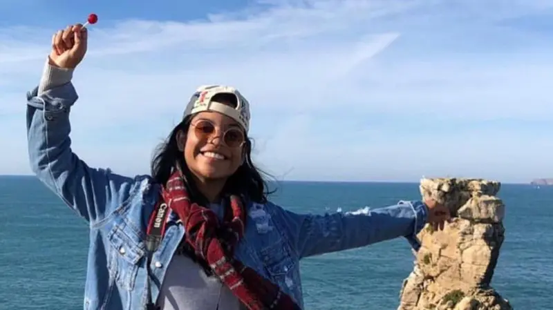 Brasileira que caiu em vulcão na Indonésia é encontrada morta; equipes de resgate recuperam o corpo