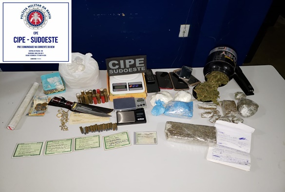  Dois homens e duas mulheres foram presos neste final de semana em Livramento