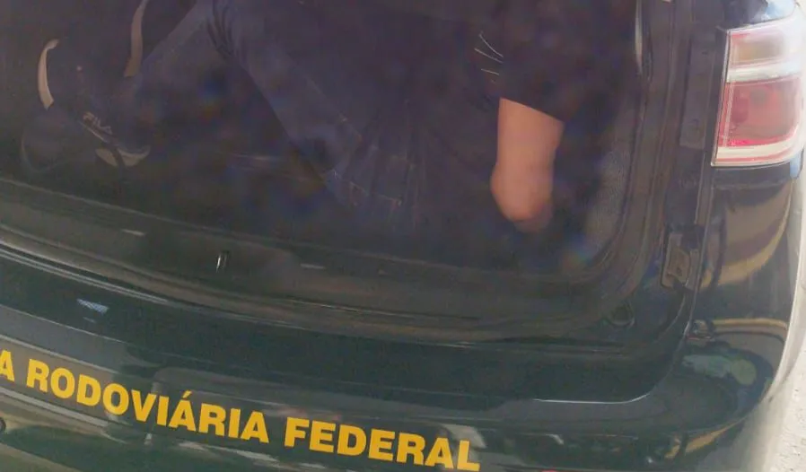 Filho acusado de matar a mãe a pauladas em Boa Vista do Tupim é preso dentro de ônibus a caminho de São Paulo