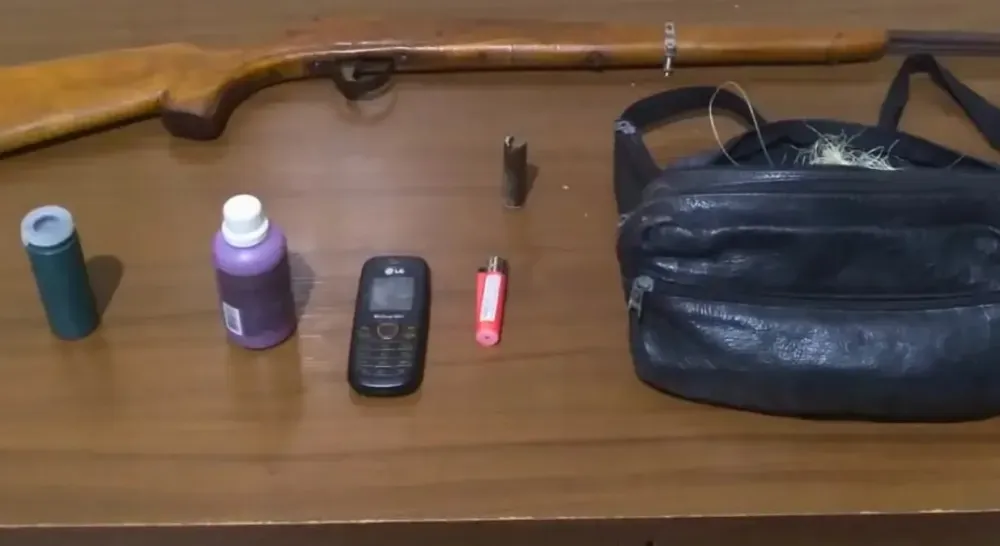 Polícia apreende arma artesanal e munição em Botuporã