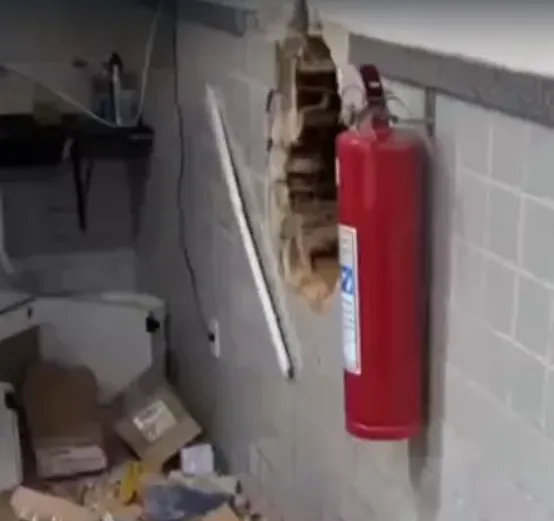Criminosos perfuram parede e assaltam Lotérica em Barra do Choça