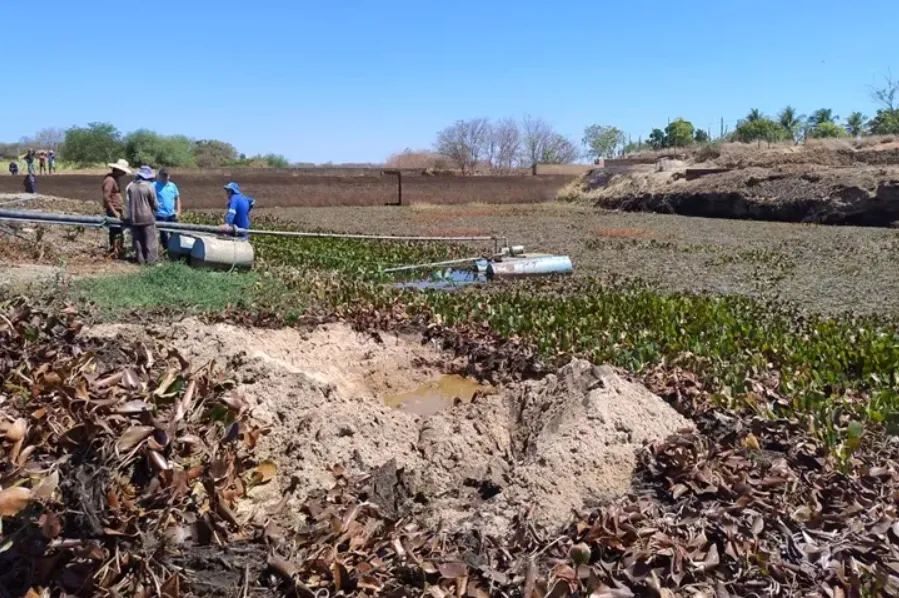 Com seca prolongada, Macaúbas vive grave crise hídrica