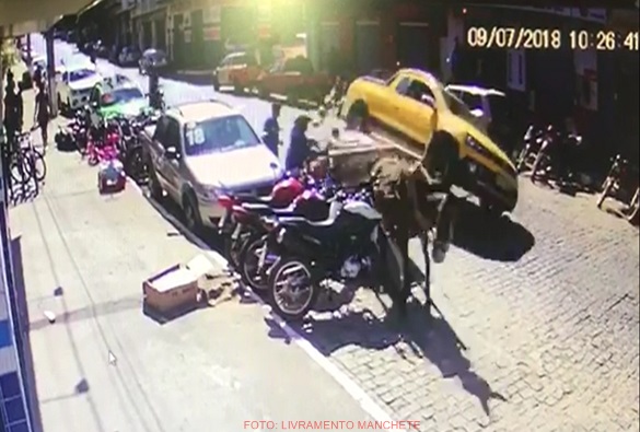 Livramento: Veiculo de tração animal se envolve em acidente no centro da cidade