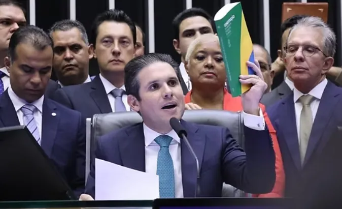 Aumento no número de deputados pode gerar gastos milionários aos cofres públicos