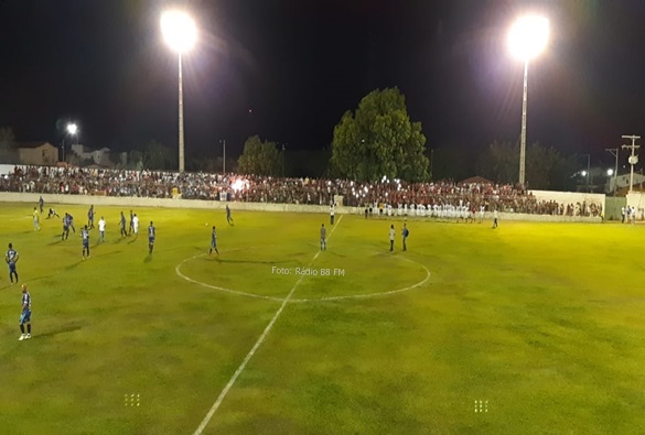 Barrinha e Piçarrão empatam no primeiro jogo da decisão do Campeonato Rural