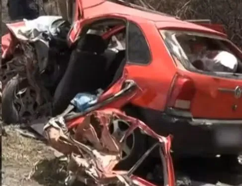Batida na BR-116, entre Conquista e Cândido Sales, deixa duas mortes