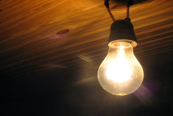 Aneel reajusta valor das bandeiras tarifárias; maior alta foi na bandeira amarela