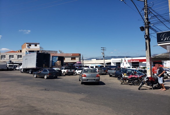 Policia Militar realiza em Livramento organização de trânsito na Praça João Marques de Oliveira  