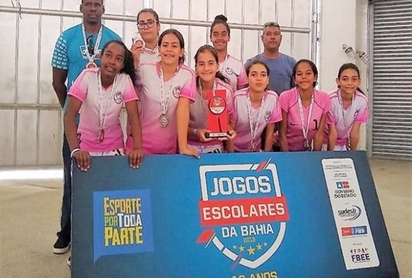 Escola Polivalente de Livramento conquista vice-campeonato de futebol feminino em Salvador