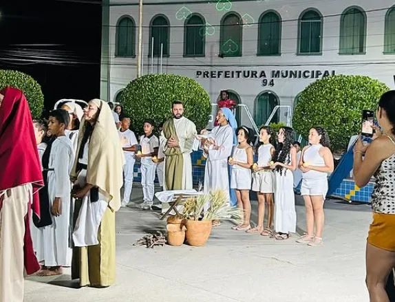 Natal dos Sonhos encanta público com apresentações culturais em Livramento