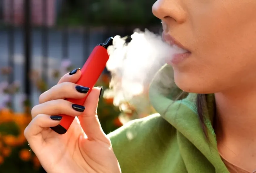 Adolescente de 15 anos morre após uso de cigarro eletrônico