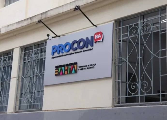 Procon notifica Coelba por apagões no estado da Bahia