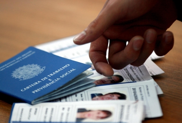 Relatório da reforma trabalhista inclui salvaguardas a terceirizados