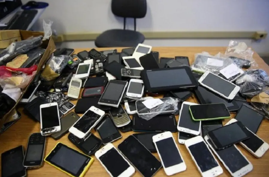 Roubo de celulares é mais intenso durante o sábado no Brasil