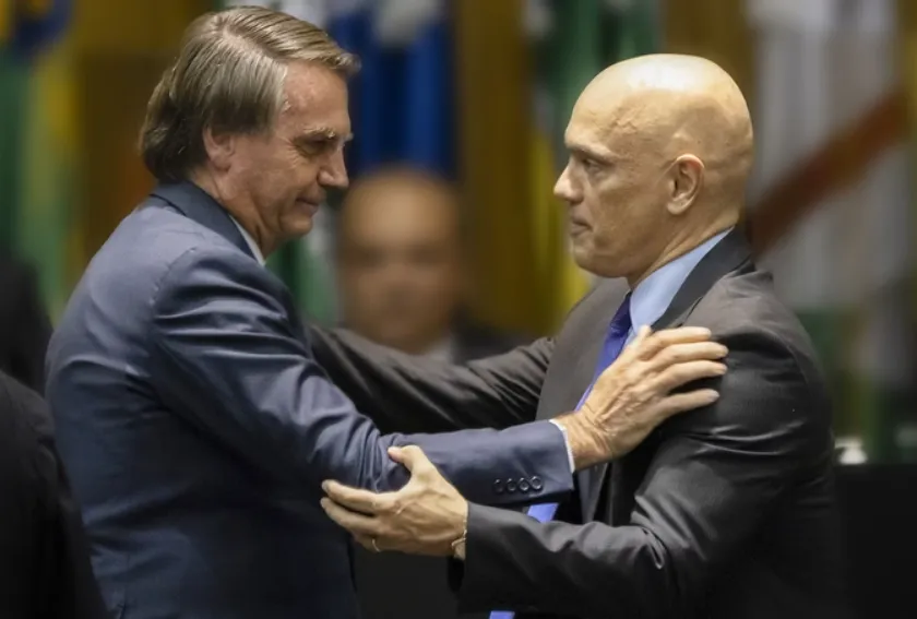 Alexandre de Moraes impede Bolsonaro de ir à posse de Donald Trump nos Estados Unidos