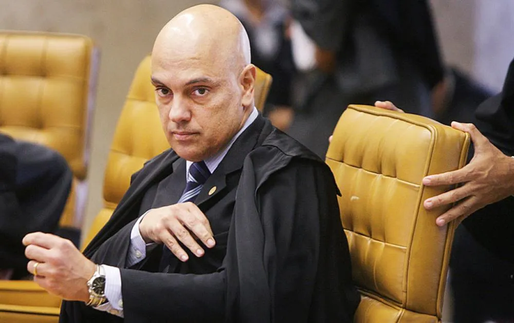 Mensagens apontam que Moraes usou TSE para investigar bolsonaristas