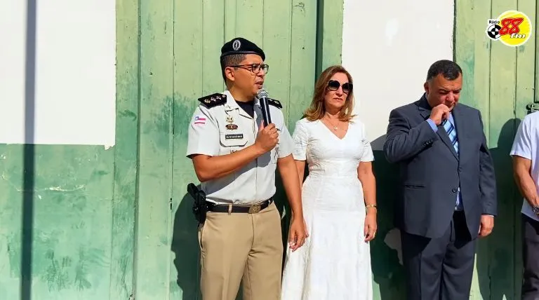 Cerimônia de Hasteamento das Bandeiras Celebra o 7 de Setembro em Livramento