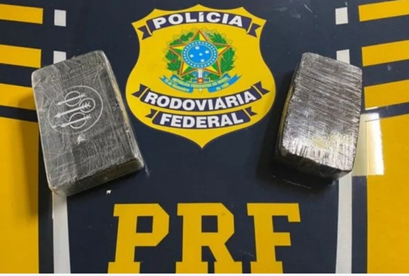 Paulista é presa com drogas dentro de ônibus de viagem na Bahia