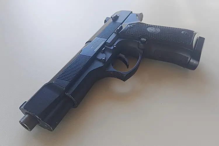 Réplica de arma é apreendida em escola de Licínio de Almeida