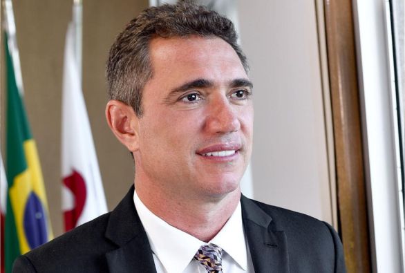 Jerônimo anuncia Leonardo Goés como presidente da Embasa