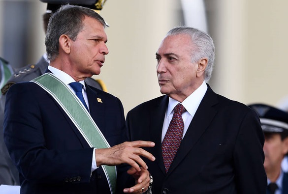 Em decisão inédita, Temer efetiva militar no comando do Ministério da Defesa