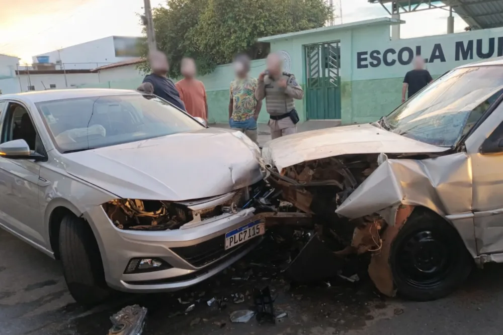 Acidente grave é registrado na principal avenida de Livramento de Nossa Senhora