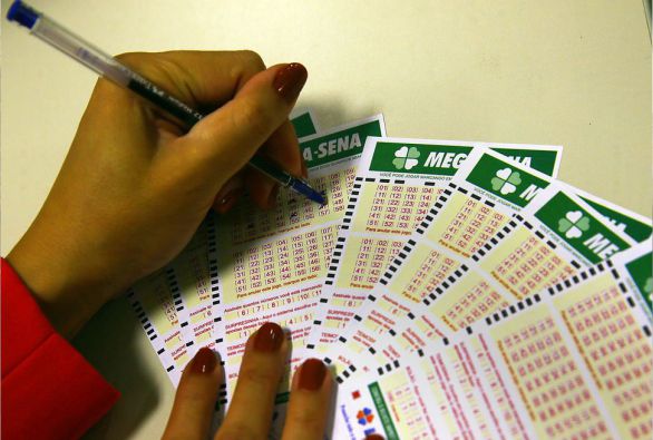 Ninguém acerta Mega-Sena e prêmio vai a R$160 milhões  Nenhu