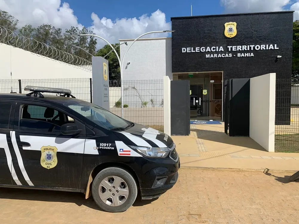 Dois menores são detidos e armas são recuperadas após homicídio de idoso em Maracás