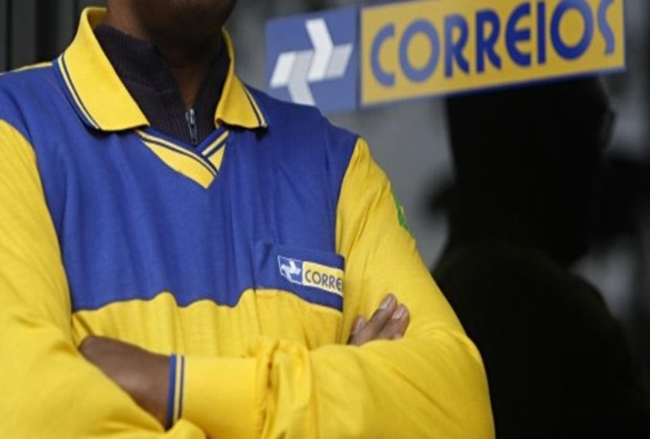 Funcionários dos Correios na BA decidem entrar greve após assembleia