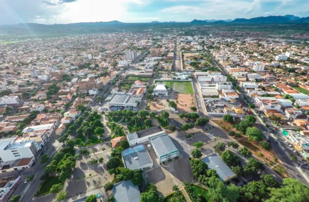 Mulher invade creche em Guanambi, pega criança no colo e foge ao ser questionada
