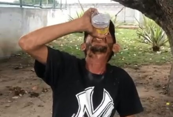 Morte de catador que ingeriu garrafa de bebida alcoólica inteira por dinheiro é investigada