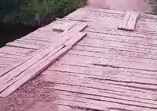 Moradores denunciam precariedade de ponte em Ibicoara